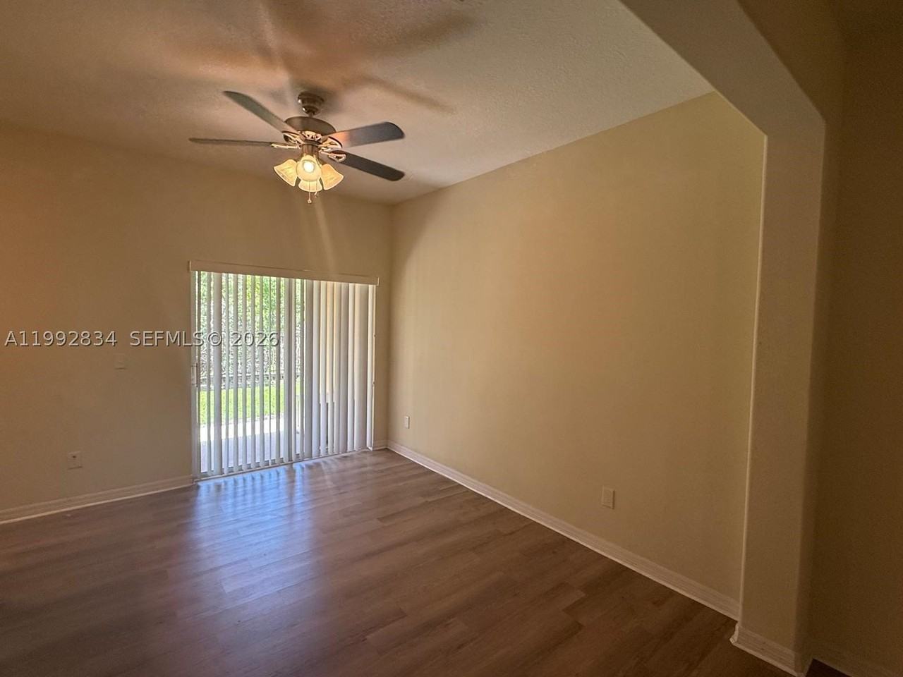3154 3154 RODRICK CIR #0 - Photo 4 of 21