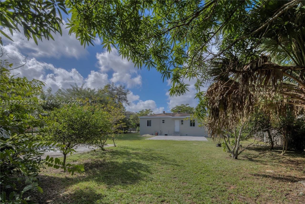 14115 Nw 5th Ave #1 - Photo 4 of 13