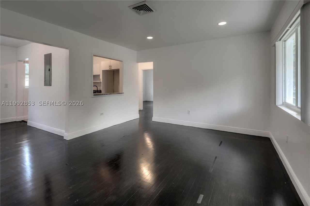 14115 Nw 5th Ave #1 - Photo 7 of 13