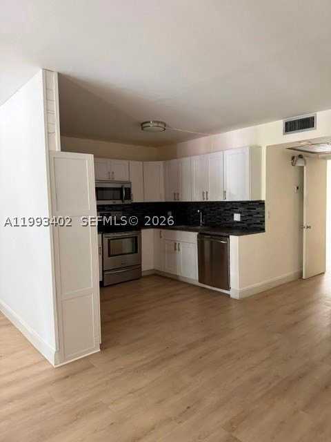251 Sw 132nd Way #204H - Photo 5 of 25