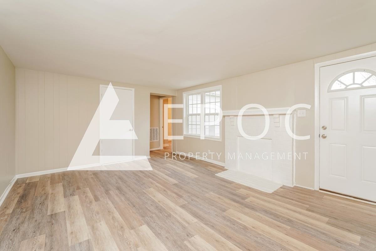 2943 Broadbay Dr - Photo 7 of 16