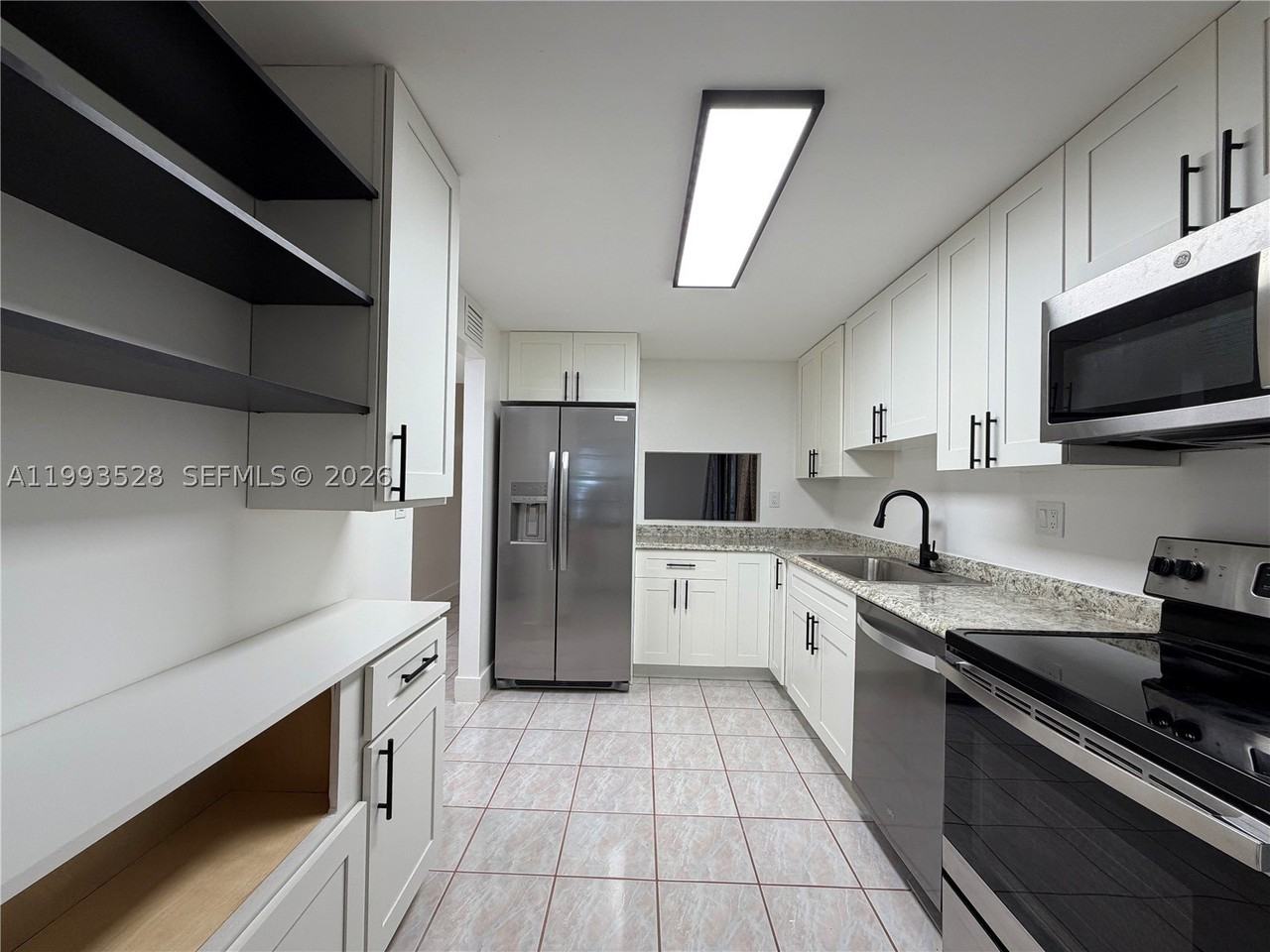 400 Commodore Dr #101 - Photo 7 of 44