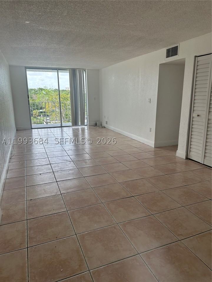 1805 Sans Souci Blvd #404 - Photo 5 of 13
