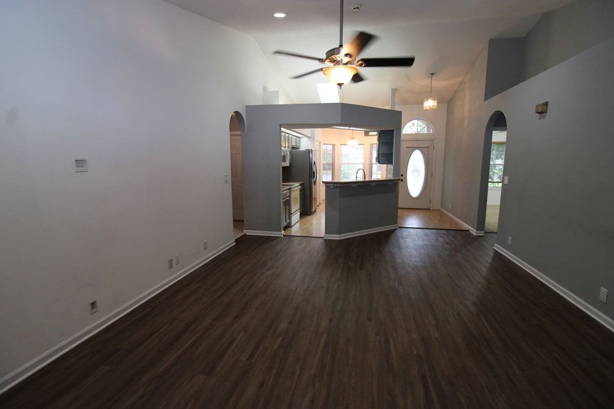 107 Shearman Way - Photo 3 of 16