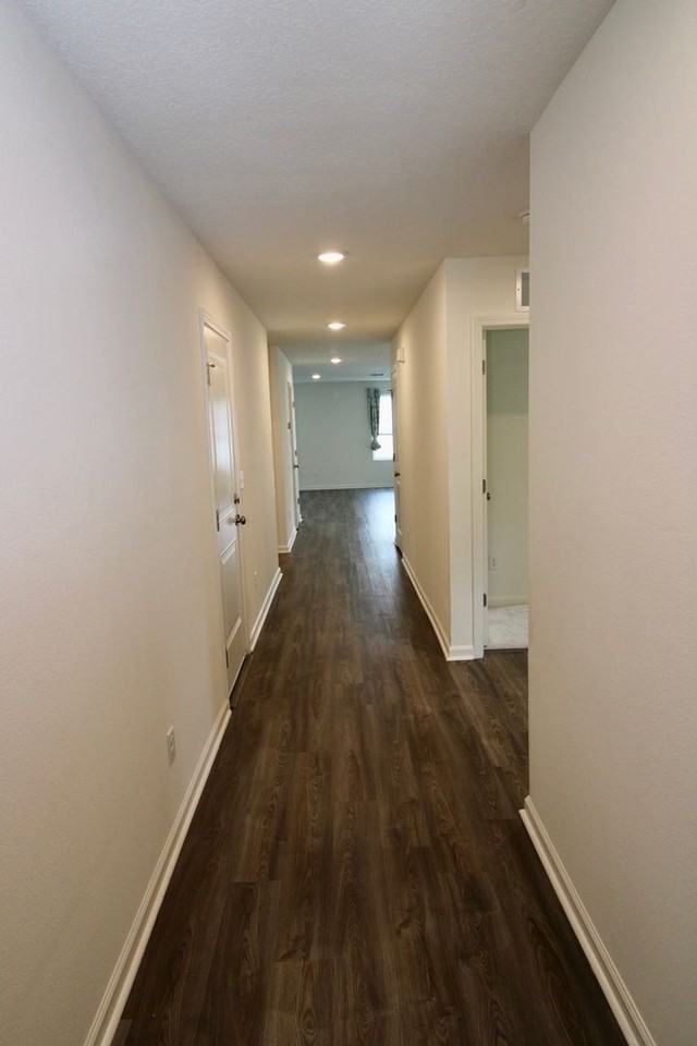 205 Landing Blvd - Photo 3 of 20