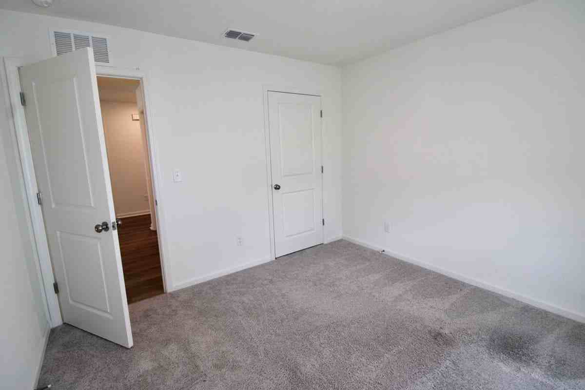 205 Landing Blvd - Photo 6 of 20