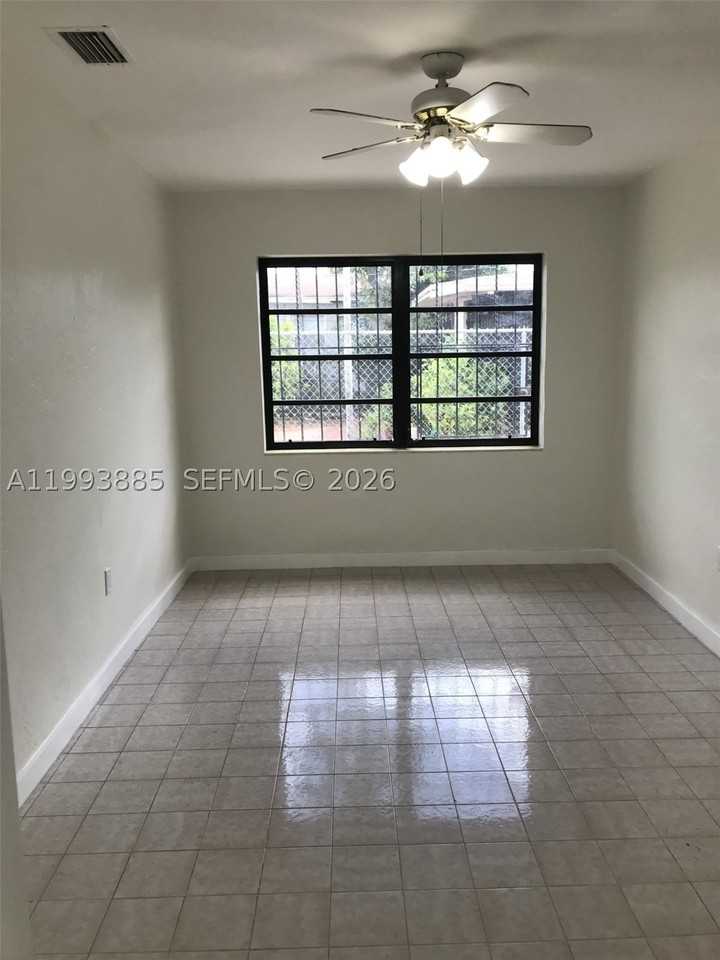 2362 Nw 34th St #2 - Photo 4 of 8