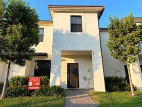 12773 Sw 234th Ter - Photo 1 of 1
