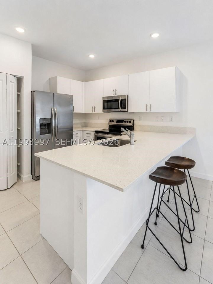 12773 Sw 234th Ter - Photo 2 of 9