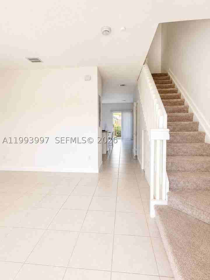 12773 Sw 234th Ter - Photo 6 of 9