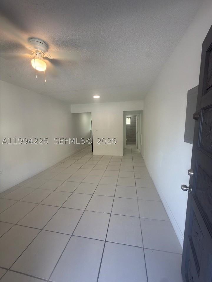 2622 Nw 24th St #3B - Photo 3 of 11