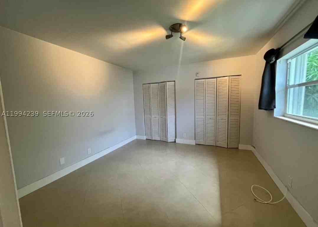 1824 Monroe St #14 - Photo 3 of 16