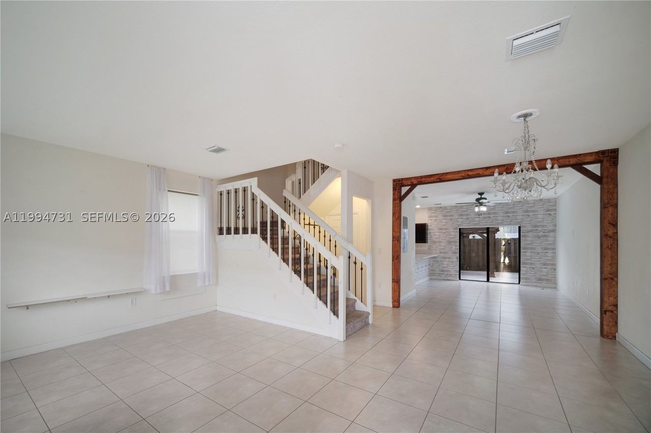 11508 Sw 248th Ln #11508 - Photo 3 of 44