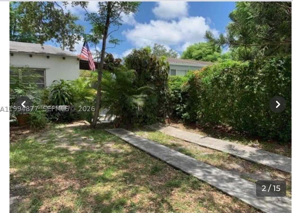 4230 Sw 11th St #0 - Photo 2 of 8