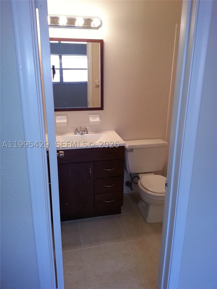 2604 Nw 52nd Ave #C15 - Photo 7 of 12