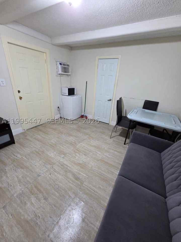 1420 Sw 129th Ct #1 - Photo 3 of 11