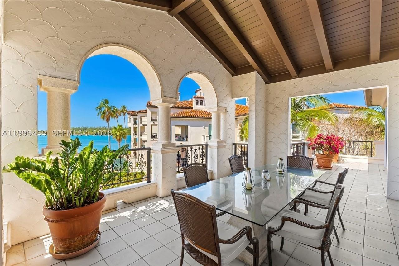 2134 Fisher Island Dr #2134 - Photo 4 of 40