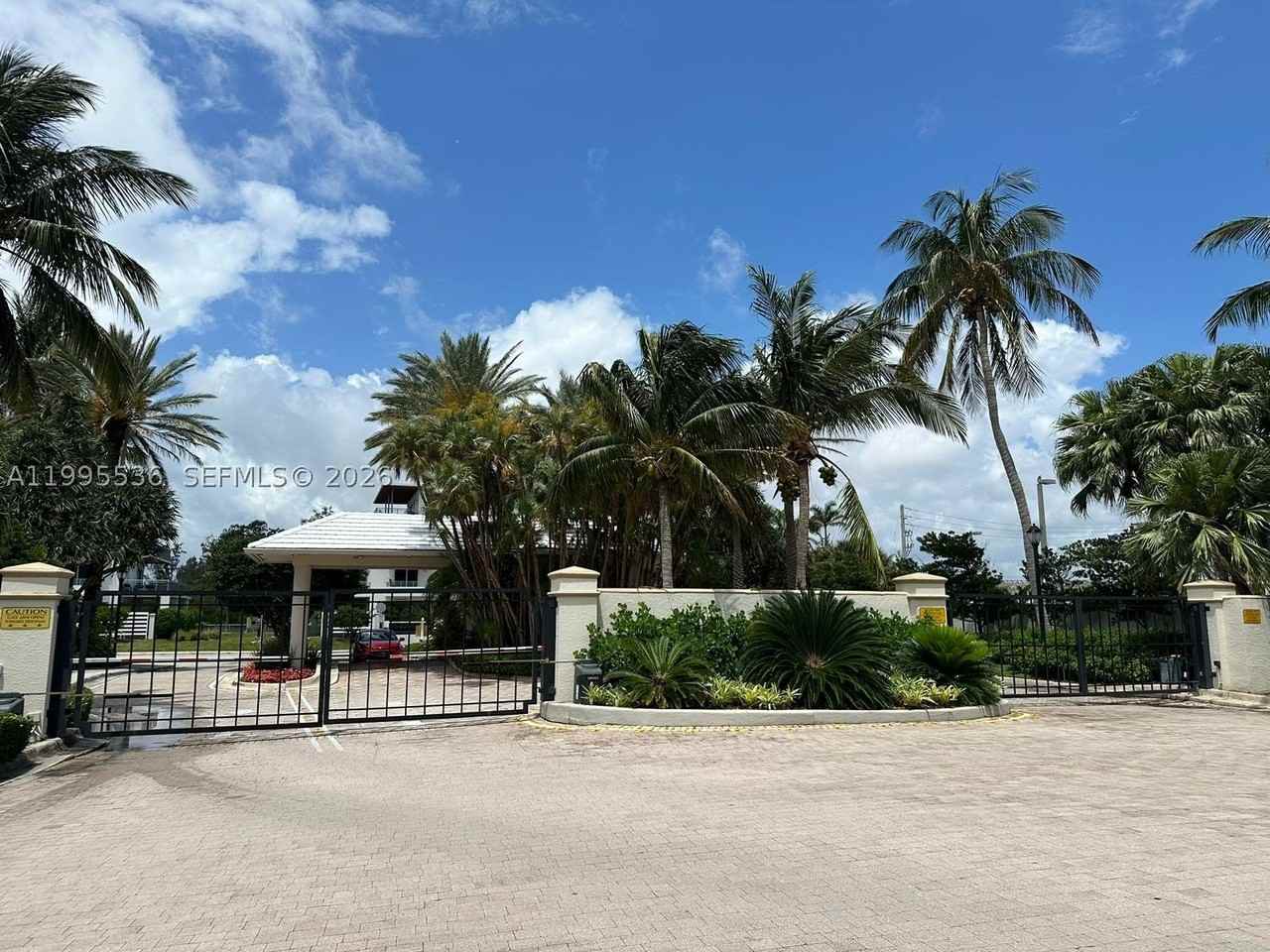 6001 N Ocean Dr #503 - Photo 3 of 50