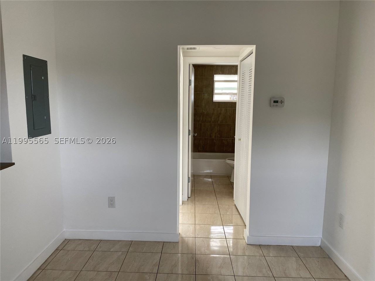 1130 Nw 62nd St #15 - Photo 5 of 11