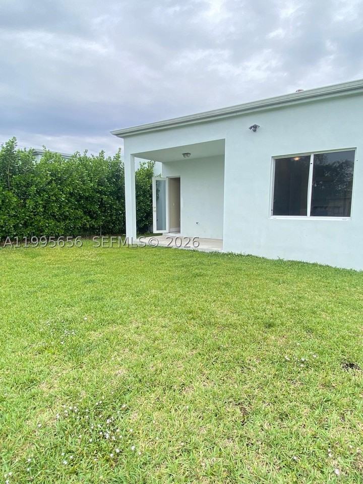 12150 Sw 213th St #12150 - Photo 4 of 16