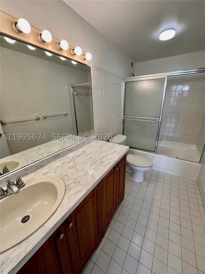 3301 Ne 5th Ave #618 - Photo 3 of 12