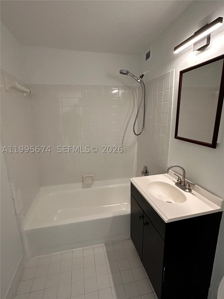 3301 Ne 5th Ave #618 - Photo 6 of 12