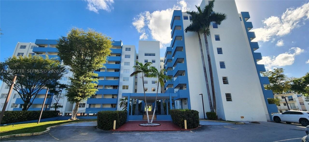 5050 Nw 7th St #210