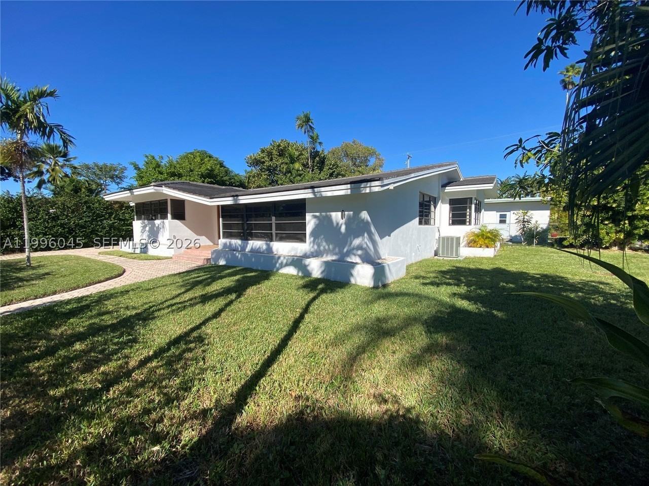 1101 Bay Dr - Photo 2 of 50