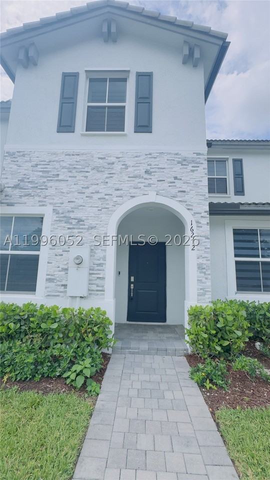 16272 Sw 291st St - Photo 2 of 34