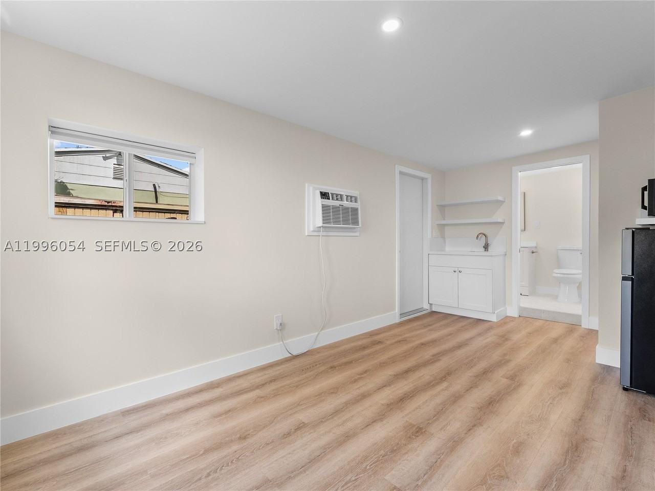 7401 Sw 38th St #A - Photo 2 of 10
