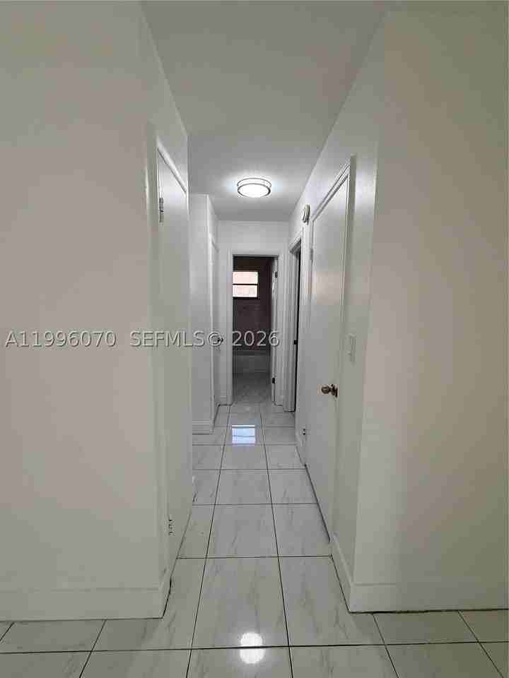 6071 Sw 33rd St #4 - Photo 7 of 20