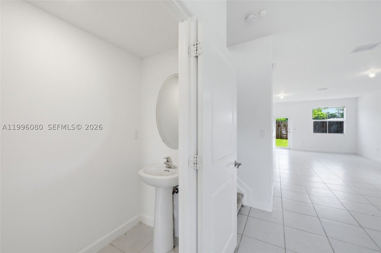 2345 Nw 131st Cir #2345 - Photo 5 of 50