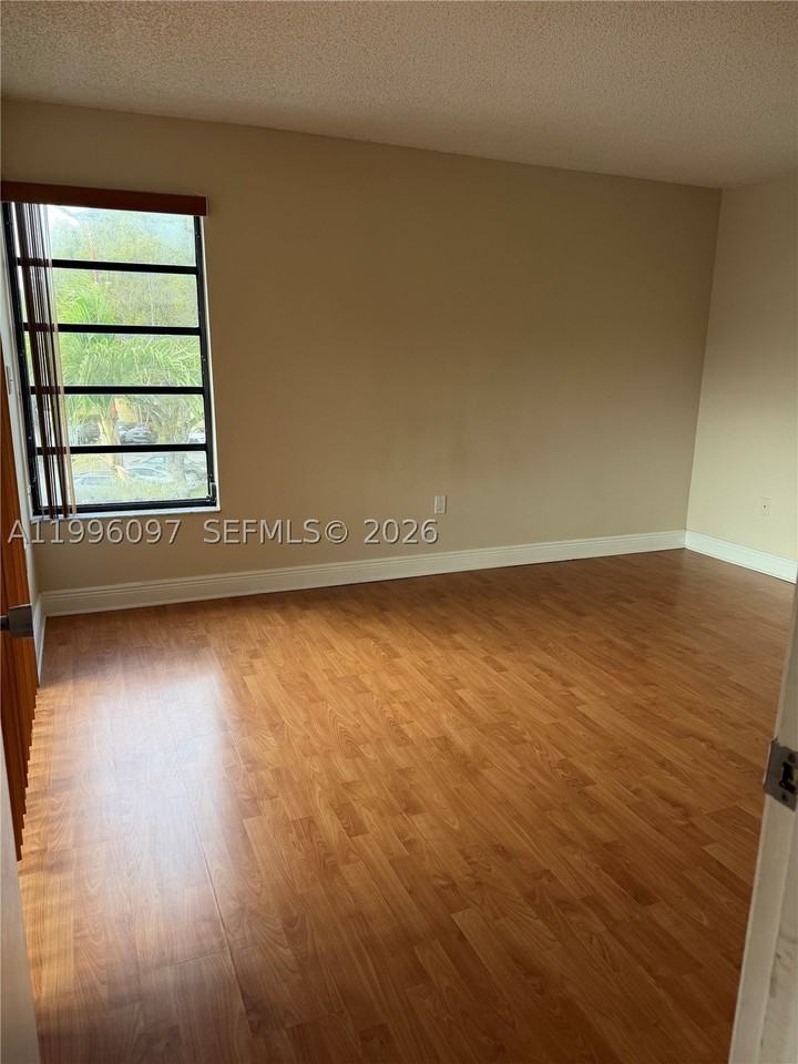 9140 Sw 123rd Ct #309 - Photo 5 of 11