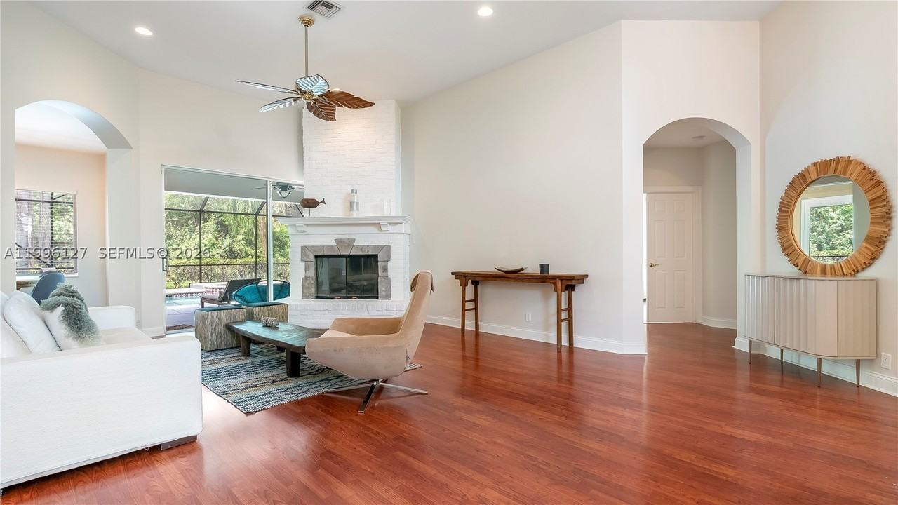 11859 Sanbourn Ct - Photo 5 of 49