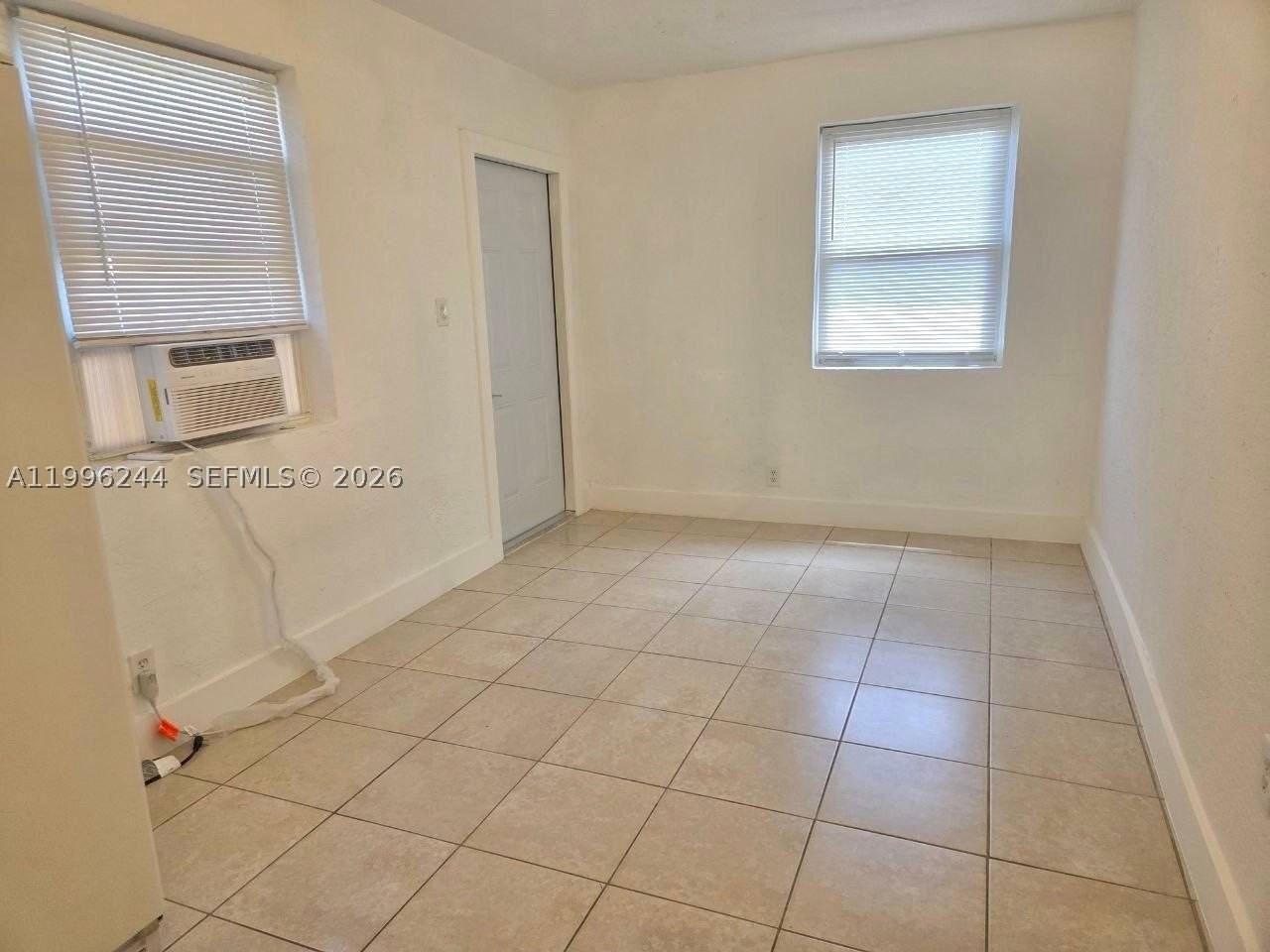 34 Sw 6th Ave #4 - Photo 3 of 15
