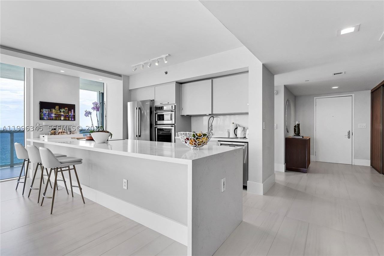 1830 S Ocean Dr #1501 - Photo 7 of 50