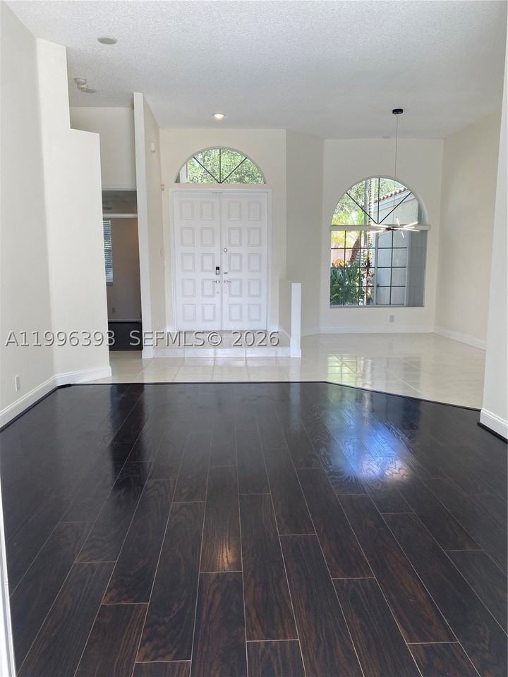 3066 Lakewood Cir #3066 - Photo 5 of 16