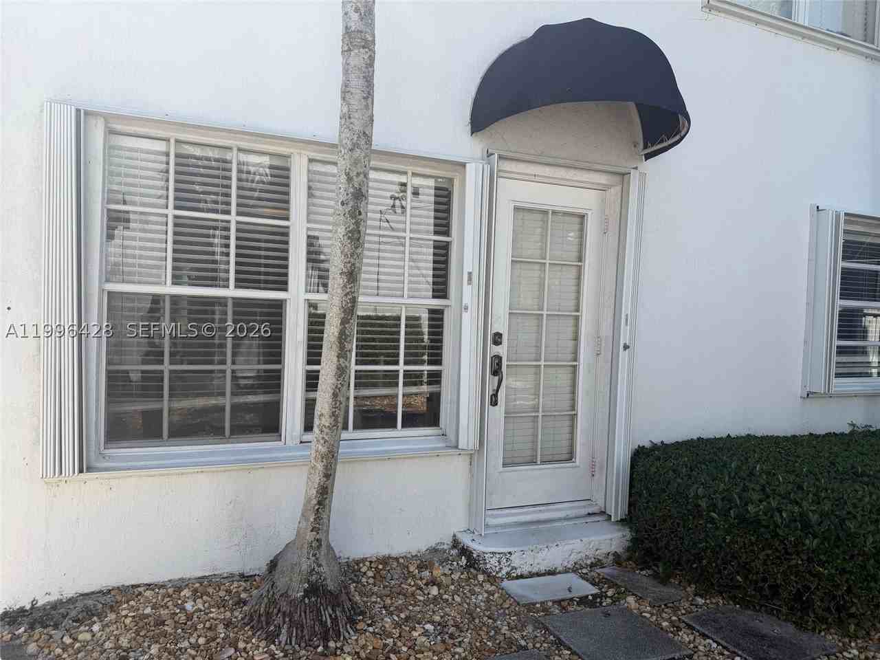 5116 Sw 57th Ave #A - Photo 2 of 18