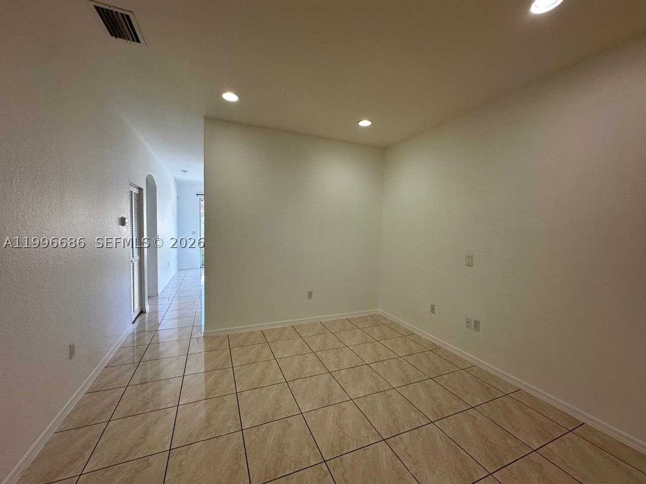 10985 Sw 239th Ter #0 - Photo 4 of 22