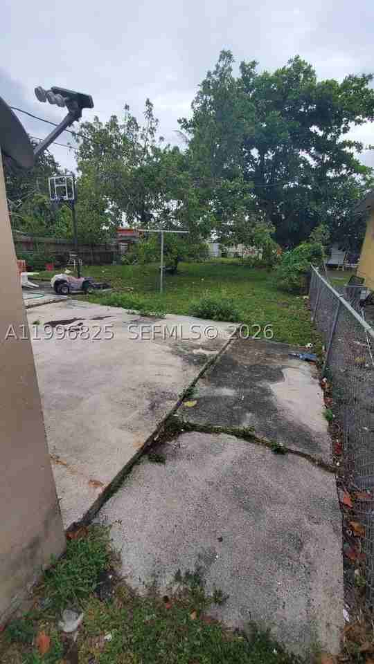 2980 Nw 91st St #1 - Photo 6 of 9