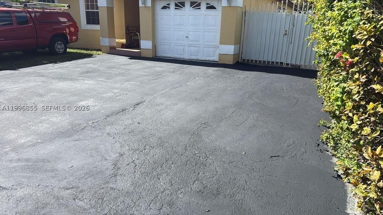 19712 Nw 82nd Pl - Photo 2 of 25