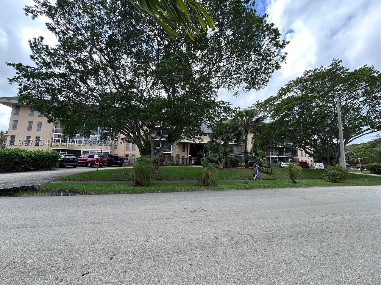 4848 Nw 24th Ct #412