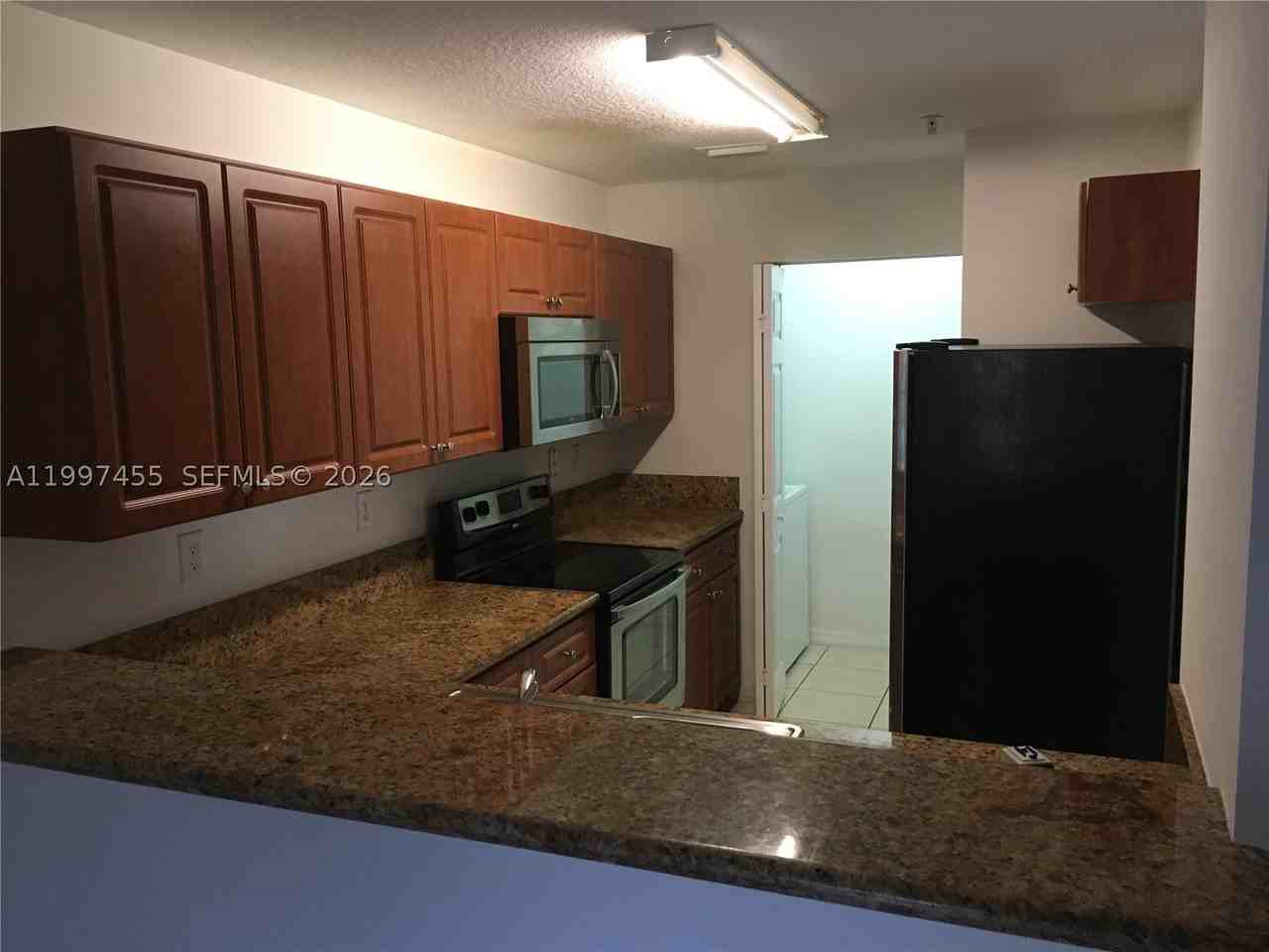 962 Sw 143rd Ave #2207 - Photo 4 of 22