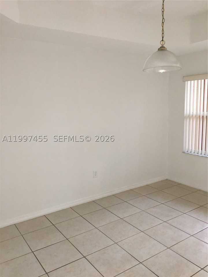 962 Sw 143rd Ave #2207 - Photo 6 of 22