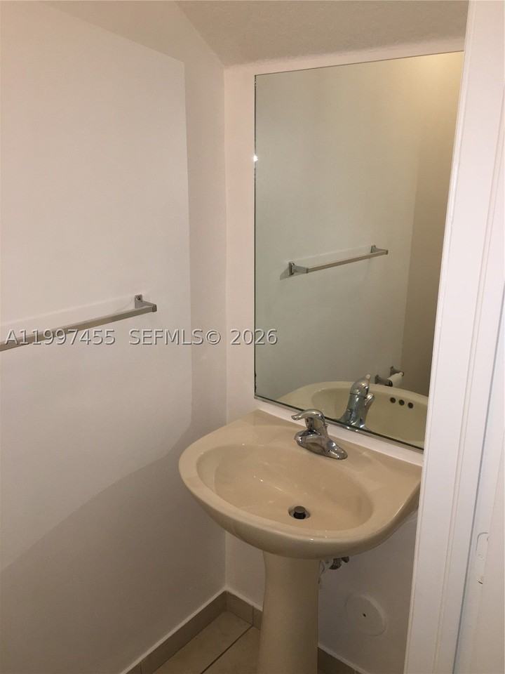962 Sw 143rd Ave #2207 - Photo 7 of 22