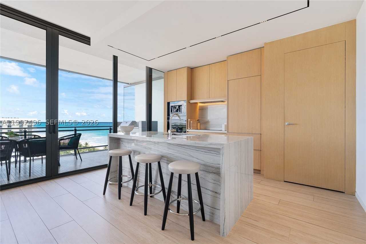 8701 Collins Ave #1103 - Photo 5 of 27