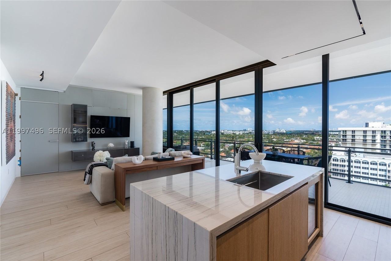 8701 Collins Ave #1103 - Photo 6 of 27