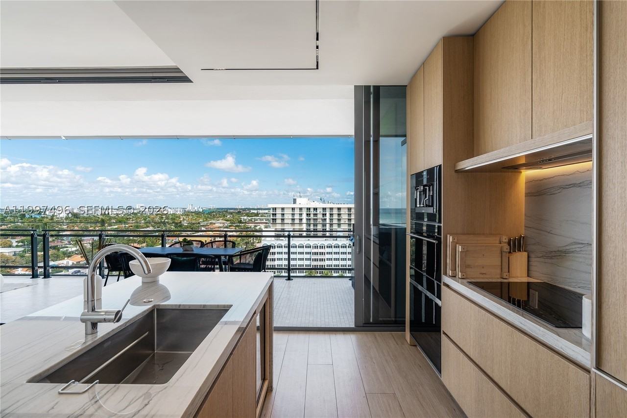 8701 Collins Ave #1103 - Photo 7 of 27