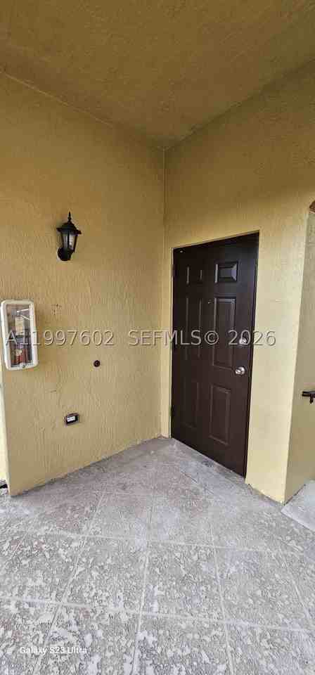 935 Ne 33rd Ter #204 - Photo 4 of 28