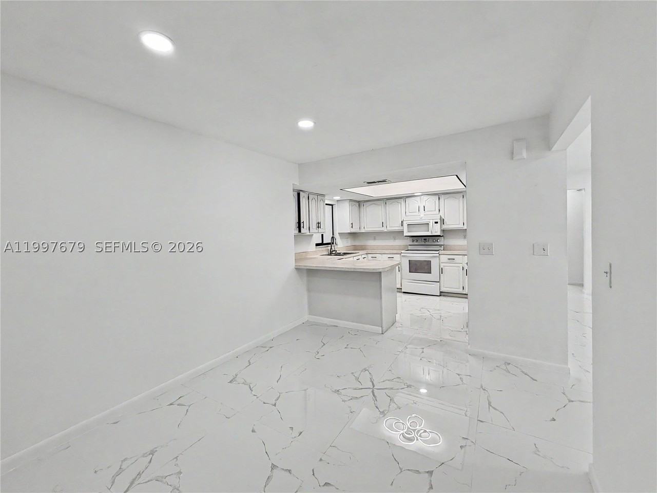2101 Hibiscus Rd #0 - Photo 5 of 10